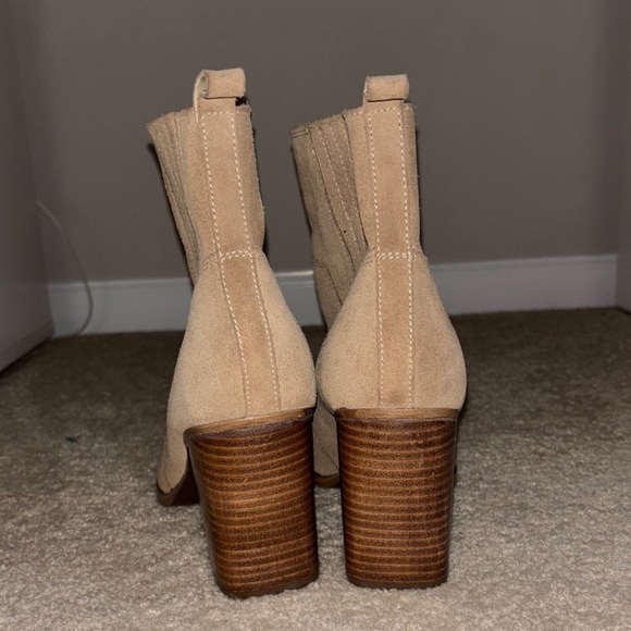 Marc Fisher Cream Ankle Boots with Chunky Heel and Pointed Toe - Picture 2 of 5